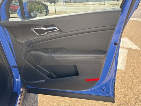 New 2026 Kia Sportage EX w/ EX Panorama Roof Package image 18