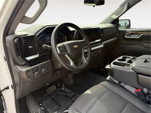 Used 2023 Chevrolet Silverado 1500 LT AWD/4WD image 10