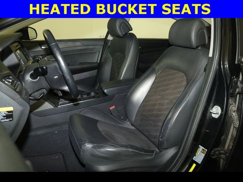 Used 2017 Hyundai Sonata Sport w/ Value Edition Package 02 image 4