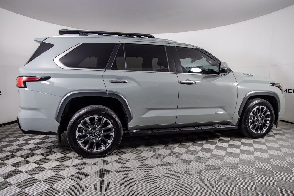 Used 2025 Toyota Sequoia Limited AWD/4WD image 4