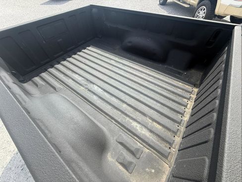 Used 2005 GMC Canyon SLE image 10