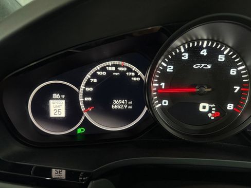 Used 2022 Porsche Cayenne GTS AWD/4WD image 42