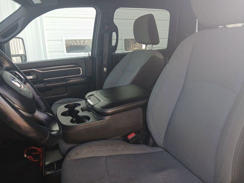 Used 2024 RAM 3500 Big Horn AWD/4WD image 37