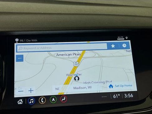 Used 2022 Buick Envision Essence w/ Technology Package I image 12