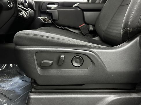 Used 2022 Chevrolet Silverado 1500 Custom Trail Boss w/ Realtree Special Edition image 12