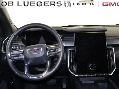 Certified 2026 GMC Acadia Elevation w/ Elevation Premium Package AWD/4WD image 10