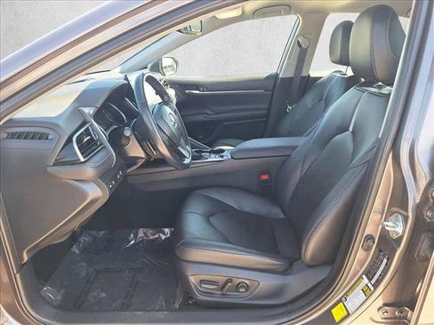 Used 2024 Toyota Camry XSE FWD image 10