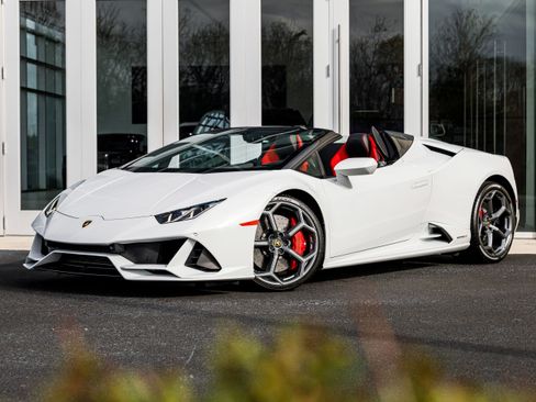 Used 2024 Lamborghini Huracan EVO image 1