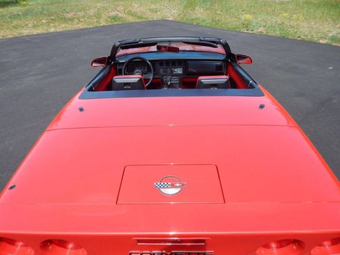 Used 1988 Chevrolet Corvette Convertible RWD image 44