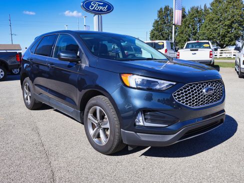Used 2024 Ford Edge SEL w/ Convenience Package image 7