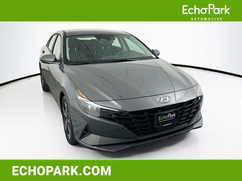 Used 2023 Hyundai Elantra SEL w/ Convenience Package FWD image 1