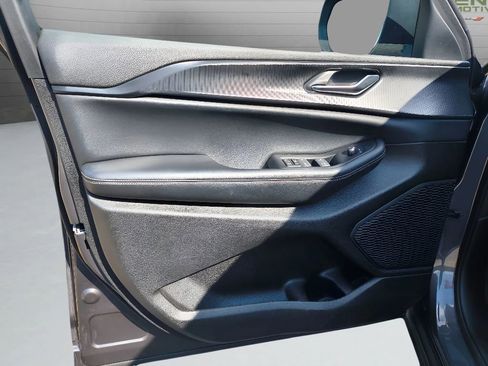 Used 2024 Jeep Grand Cherokee L Laredo image 15