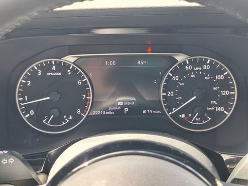 Used 2025 Nissan Pathfinder SL FWD image 15