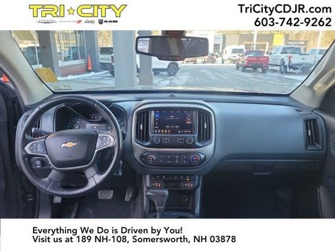 Used 2019 Chevrolet Colorado Z71 w/ Z71 Midnight Edition image 17