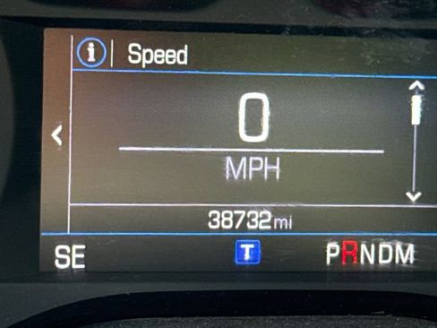 Used 2022 Chevrolet Camaro LT RWD image 25