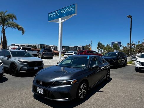 Used 2024 Honda Civic LX image 2