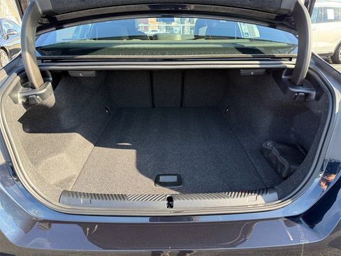 Certified 2025 BMW i5 xDrive40 w/ M Sport Package image 36