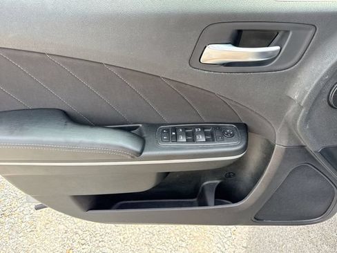 Used 2023 Dodge Charger SXT RWD image 13