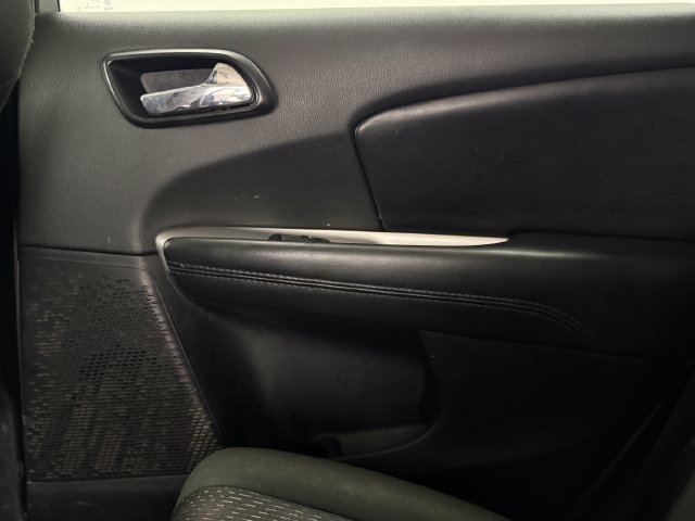 Used 2019 Dodge Journey SE FWD image 31