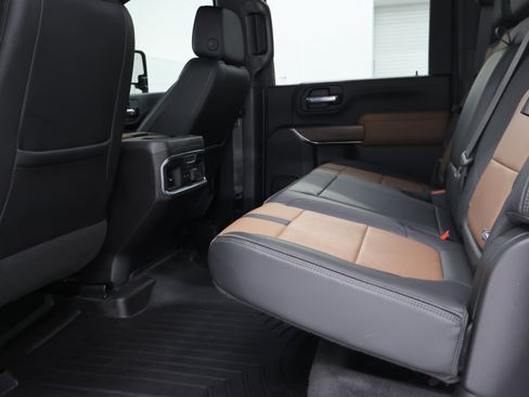 Used 2022 Chevrolet Silverado 3500 High Country w/ Safety Package II AWD/4WD image 42
