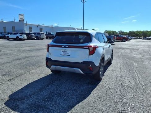 Used 2024 Kia Seltos LX AWD/4WD image 29
