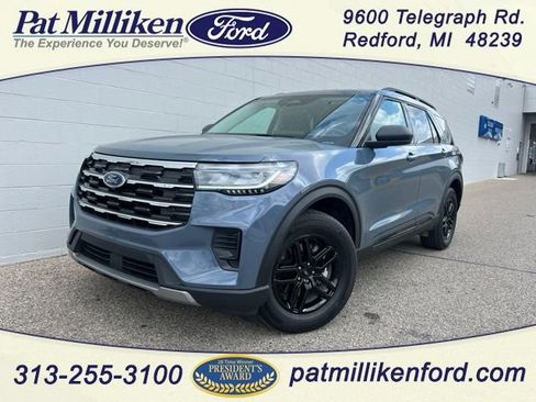 Used 2026 Ford Explorer Active AWD/4WD image 1