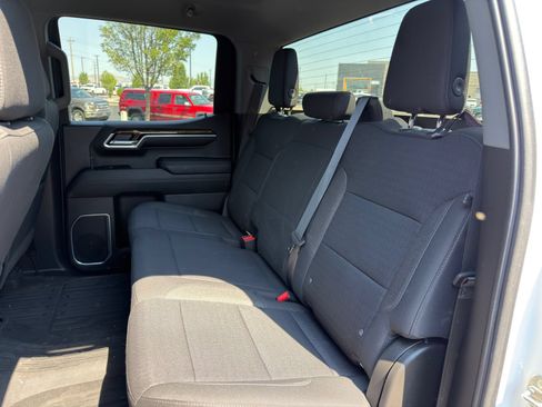 Used 2022 GMC Sierra 1500 SLE w/ X31 Off-Road Package AWD/4WD image 9