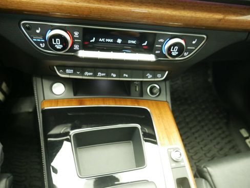 Certified 2023 Audi Q5 2.0T Prestige AWD/4WD image 36