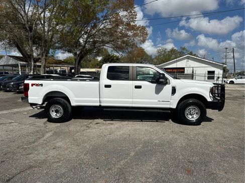 Used 2022 Ford F250 XL w/ Power Equipment Group image 3