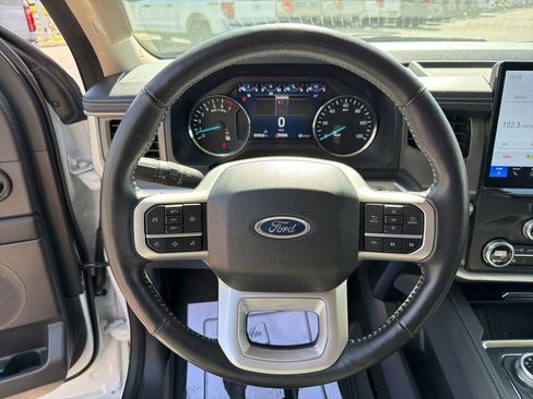 Used 2024 Ford Expedition XLT AWD/4WD image 19