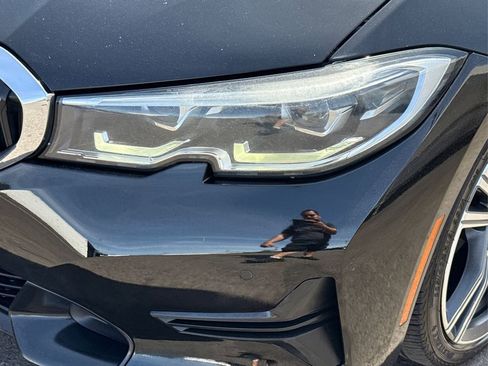 Used 2021 BMW 330i Sedan w/ Premium Package image 16