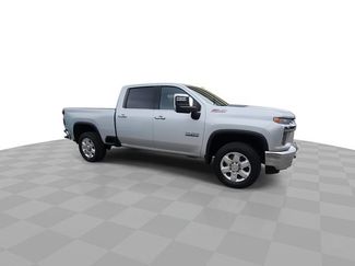 Used 2020 Chevrolet Silverado 2500 LTZ w/ LTZ Texas Edition video 2