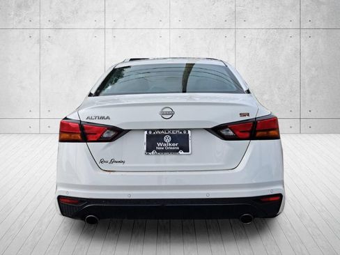 Used 2024 Nissan Altima 2.5 SR FWD image 5