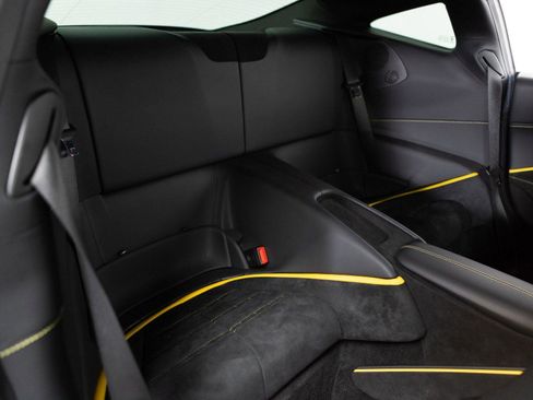 Certified 2022 Ferrari Roma RWD image 57