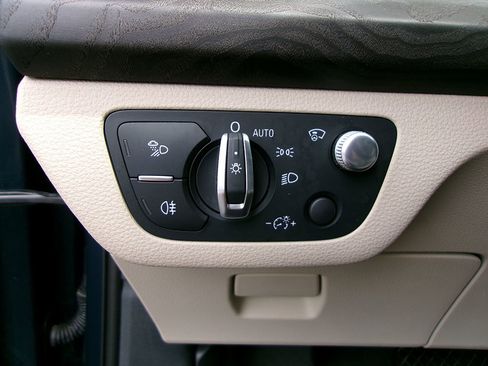 Used 2018 Audi Q5 Prestige w/ Prestige Package image 21