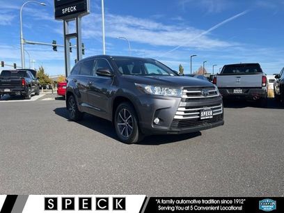 Used 2018 Toyota Highlander SE