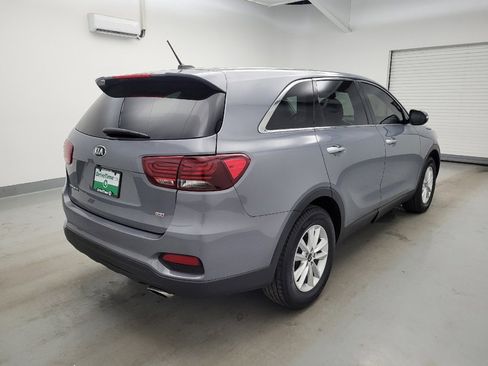 Used 2020 Kia Sorento LX FWD image 9