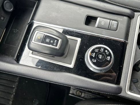 Used 2024 Mitsubishi Outlander SE image 23