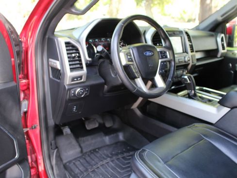 Used 2017 Ford F150 Lariat w/ Equipment Group 502A Luxury AWD/4WD image 7
