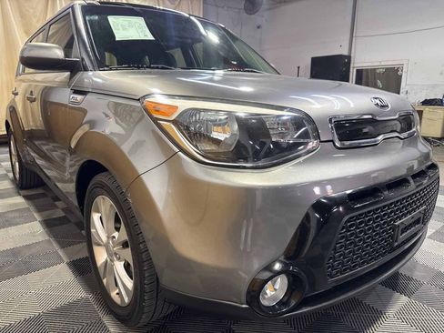 Used 2016 Kia Soul + w/ Primo Package FWD image 6