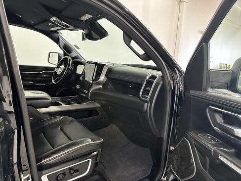 Used 2022 RAM 1500 Laramie w/ Sport Appearance Package AWD/4WD image 17