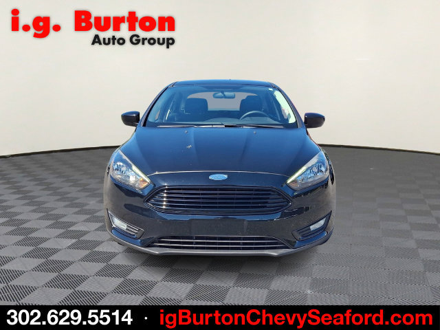 Used 2018 Ford Focus SE w/ SE Appearance Package FWD image 2