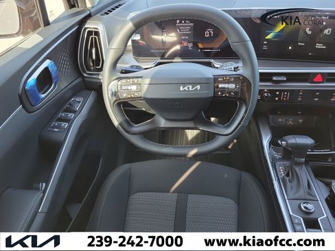 New 2026 Kia Sorento LX FWD image 13
