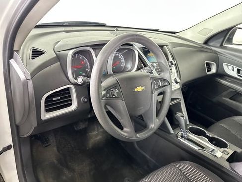 Used 2017 Chevrolet Equinox LS image 13