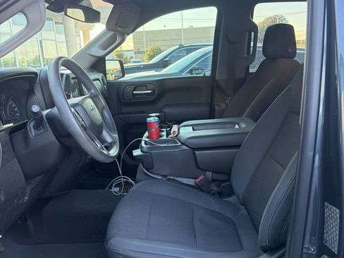 Used 2019 Chevrolet Silverado 1500 Custom Trail Boss w/ Custom Convenience Package image 4