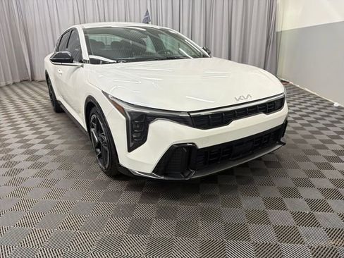 Certified 2025 Kia K4 GT-Line FWD image 4