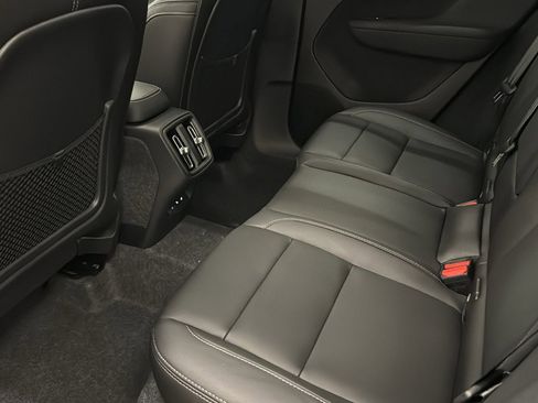 New 2026 Volvo XC40 B5 Ultra w/ Protection Package Premier image 27