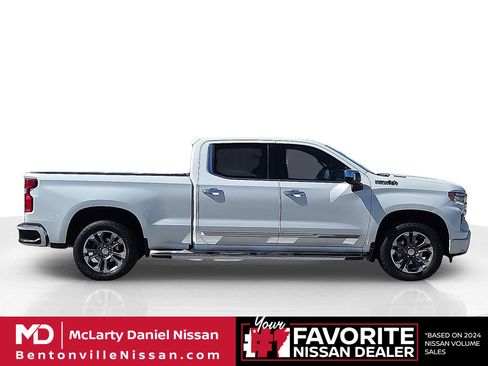 Used 2022 Chevrolet Silverado 1500 High Country w/ Max Trailering Package AWD/4WD image 6