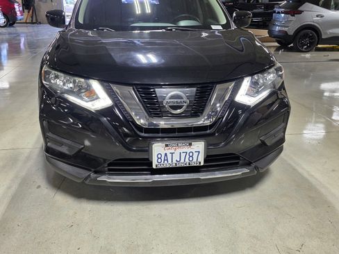 Used 2017 Nissan Rogue S FWD image 9