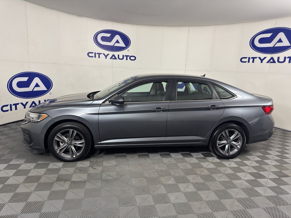 Used 2022 Volkswagen Jetta SE FWD image 6